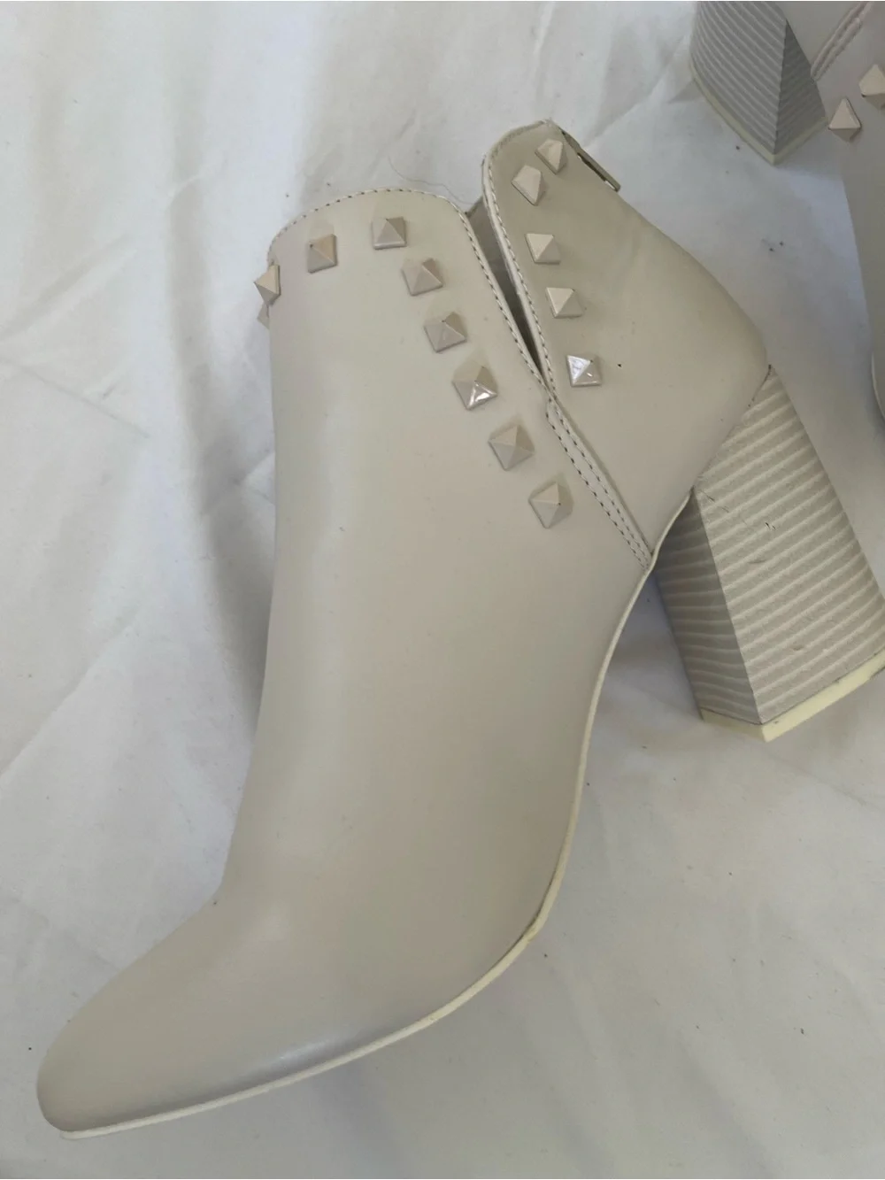 Studded Pointed Toe Ankle Boot in Cream- Sz-10